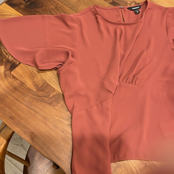 Express medium very clean top - Picture 3 of 5